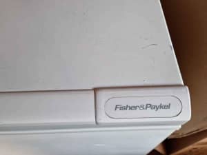 Chest freezer, 300 L, Fisher and Paykel