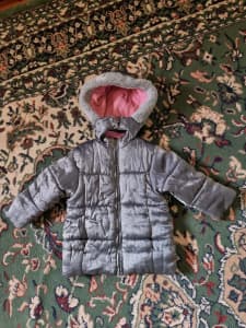 Size 3 Jacket extra Warm fluffy thick Qaulity
