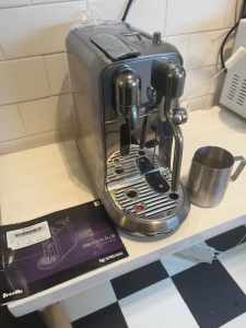 Breville Nespresso Coffee Pod Machine