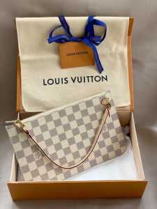 Louis Vuitton clutch bag from the Neverfull Shopper Damier Azur Canvas