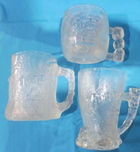 McDONALDS COLLECTABLE FLINTSTONE GLASS ETCHED MUGS - NEW COND $95 set