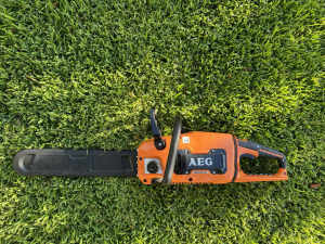 Aeg 58v 18 inch chainsaw with battery and charger