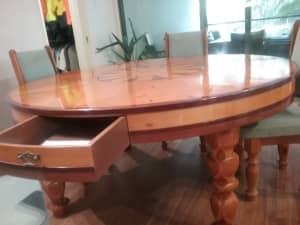 Quality hand crafted round table