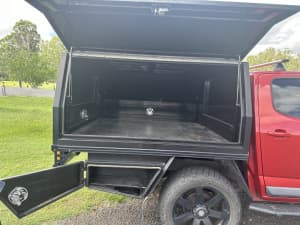 MNF Dual cab tray and canopy