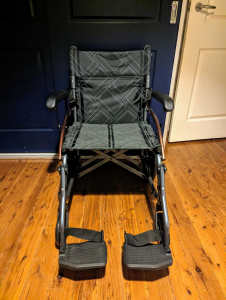 Foldable wheelchair