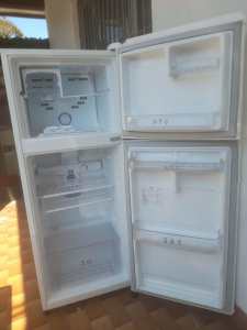 $100 good working order fridge for sale in Wiley Park 