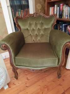Wanted: French Provincial lounge and single chairs