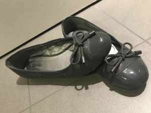 Womens flats shoes (8AU / EUR39)