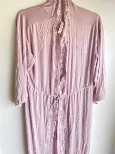 VICTORIA’S SECRET $140 Robe NEW with Sales Tag