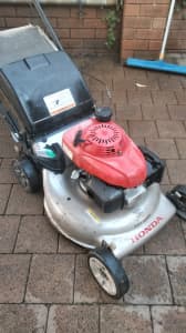 Cheap Honda lawn mower petrol open to offers