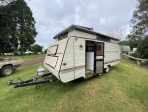 Jayco advance town and country caravan