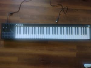 Alesis V61 usb midi controller with drum pads