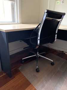 Solid Commercial Qulaity Timber Corner Office Table & Chair