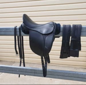 14 inch Mal Byrne show saddle