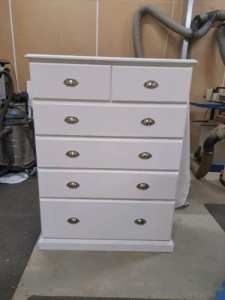 Lovely solid wood chest of drawers Made in WA Del.available