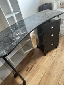 Wanted: manicure table with drawers