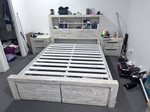 Queen Bed w/ 2 bedside tables