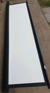 Large Projector Screen (Pull Down)