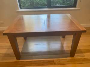 Wooden Extendable Dinning Table
