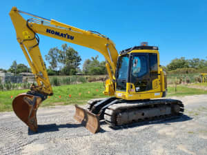 1.7t - 20t excavators, Tippers, Trailers & more for hire!