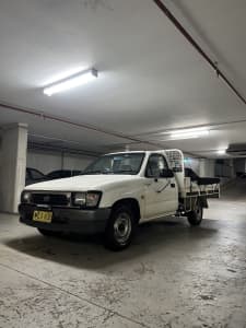 1999 Toyota Hilux 5 Sp Manual C/chas
