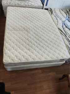 Quick sale Queen size bed ensemble with good quality
