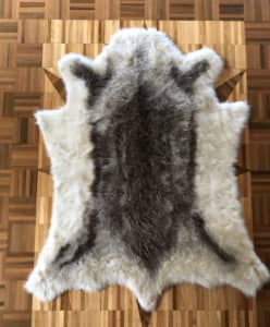 Fur rug (vegan, faux fur) perfect condition