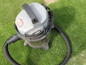 Wet and dry drum vacuum cleaner as new