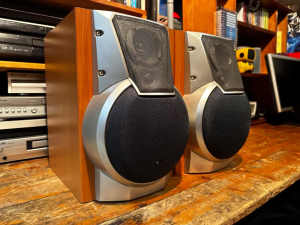 2 large TEAC home audio speakers
