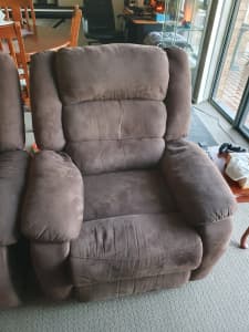 Lounge - Brown - 2 single recliners, and a 3 seater