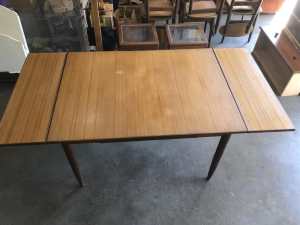Vintage/Retro/MCM, Oz Made, Extendable Dining Table & 6 Chairs