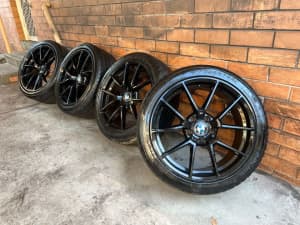 BMW 19 Inch Staggered Black Alloy Wheels w/ Excellent Tyres *Delivery*