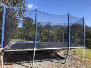 Jumpstar jumbo rectangular trampoline