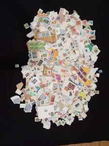 Australian & World Stamps. On-paper. 90% Aust. Many countries (1,000s)