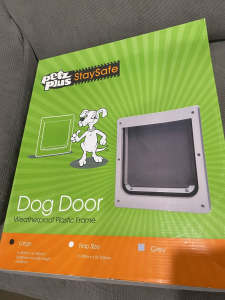Petz Plus StaySafe Dog Door Grey Large 4500mm x 3800mm