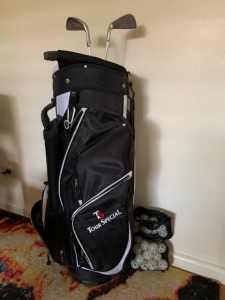 Beginner golf set, carry bag, clubs and accessories