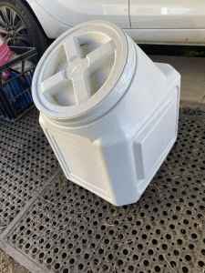 Pet food holder container !!