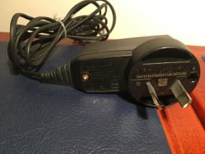 Nokia AC-8A High Efficiency Charger - 100 to 240 volt - 2.0mm connecto