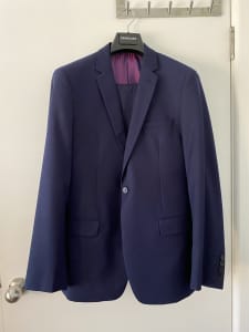 Men’s Suit size 40