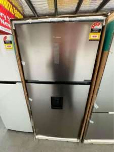 Brand New Hisense 496 litres fridge freezer.