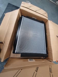 100 series landcruiser brand new genuine toyota radiator 1640017321