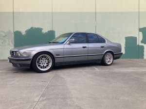 1988 BMW 5 35i 4 SP AUTOMATIC 4D SEDAN
