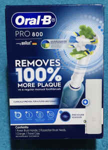 Electric toothbrush Oral B Pro 800 (Brand New)