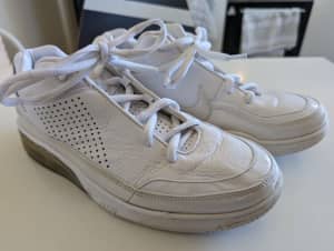 Nike Shox Basketball in Size US11