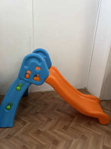 Kid slide used indoor perfect condition