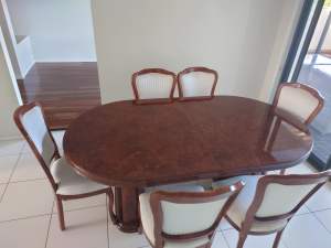Dinning table with 6 chairs 