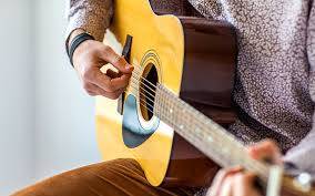 FINGERSTYLE  GUITAR LESSONS