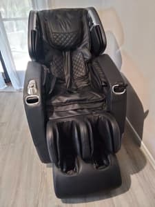 Masseuse Remedial Deluxe Massage Chair - Amazing Chair/Small Cost!