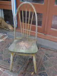 Vintage Quaker Style Arched Spindle Back Dining Chair (Melchair) 1960s