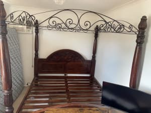 King Size Solid 4 Poster Bed & Mattress 